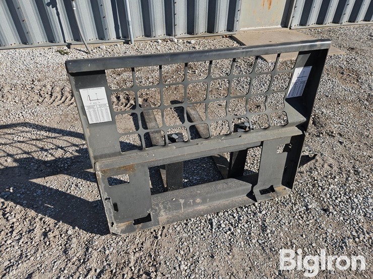 bobcat-pallet-fork-image-10