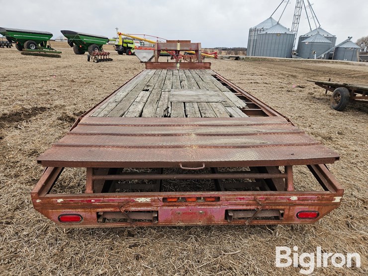 26'-tri/a-gooseneck-flatbed-trailer-image-6