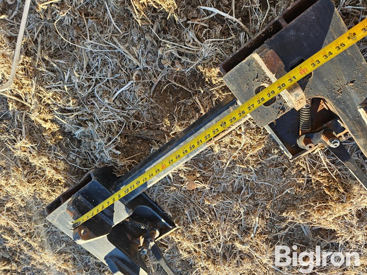 euro-mount-to-skid-steer-mounting-plate-quick-attach-adapter-plate-image-11