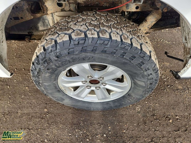 2015-ford-f150-xlt-image-12