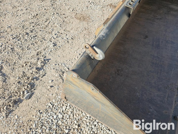 bobcat-74lp-skid-steer-bucket-image-13