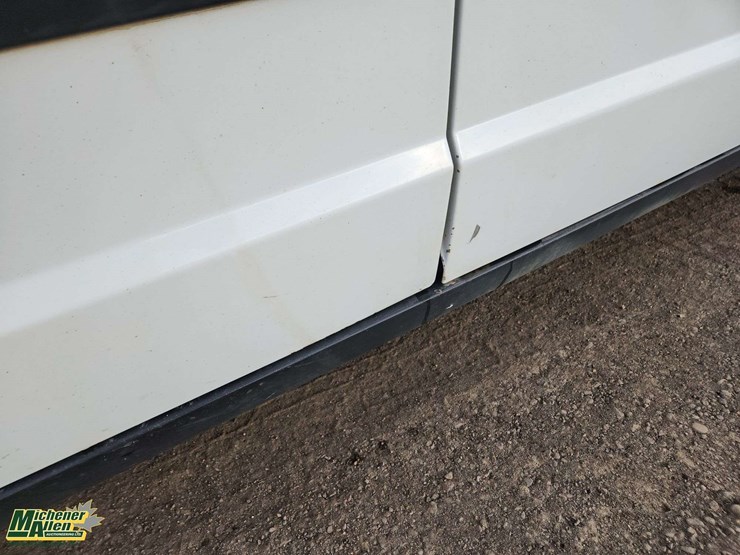 2015-dodge-grand-caravan-image-37