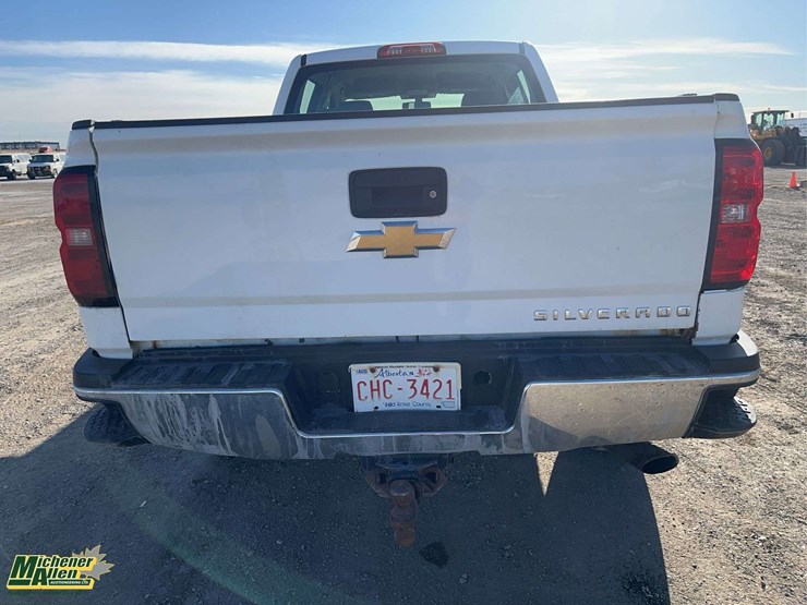 2016-chevrolet-silverado-2500hd-image-5