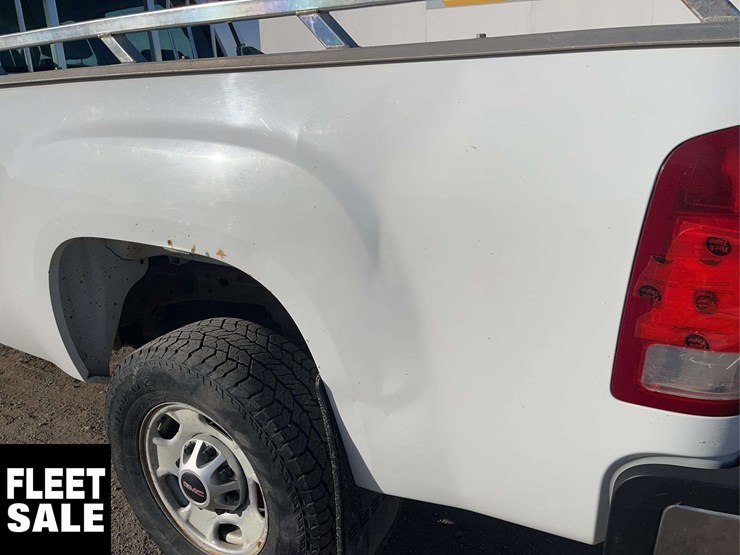 2013-gmc-sierra-2500hd-image-27