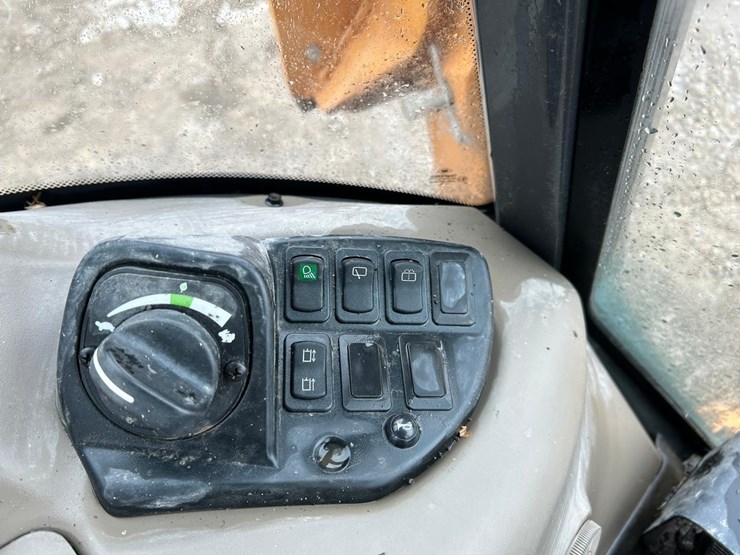 2016-case-580n-image-27