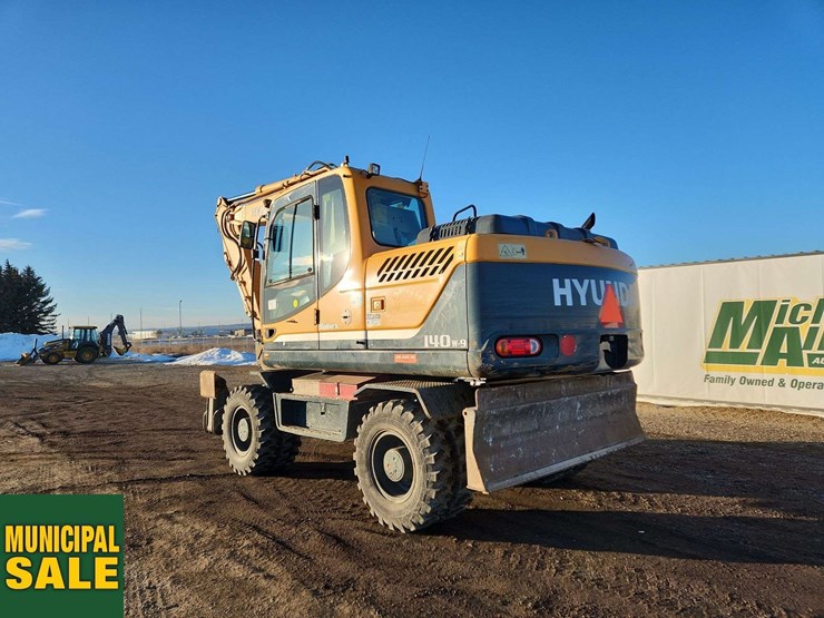 2012-hyundai-r140-w-9-excavator-image-4