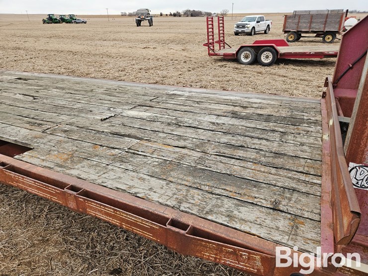 26'-tri/a-gooseneck-flatbed-trailer-image-13