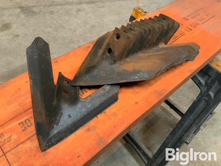 john-deere-cultivator-sweeps-image-1