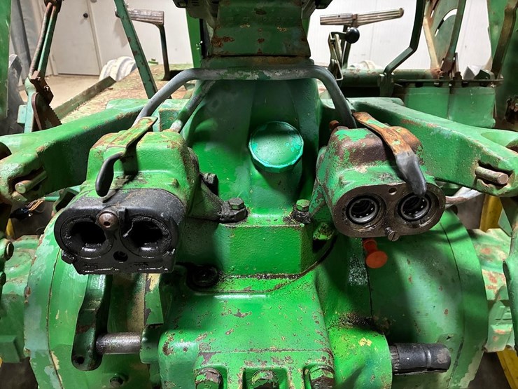 john-deere-2940-image-16