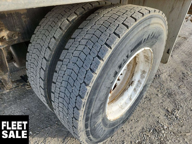 2015-international-durastar-4300-image-30