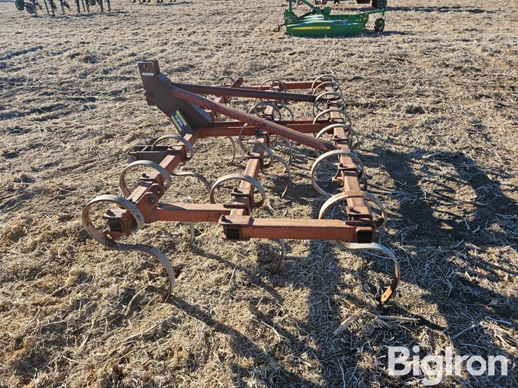 3-pt-8'6"-wide-field-cultivator-image-8