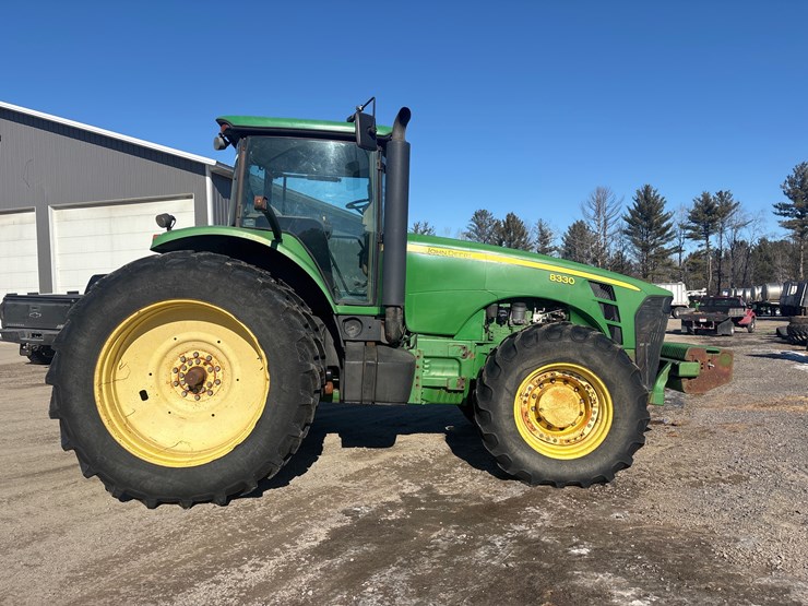 john-deere-8330-image-6