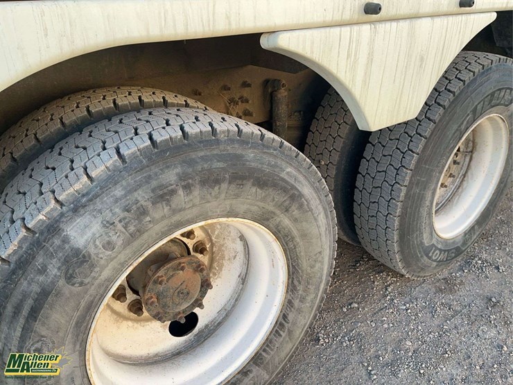 2013-international-workstar-7400-image-12