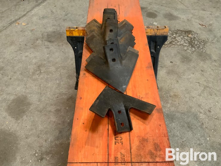 john-deere-cultivator-sweeps-image-2