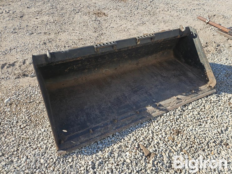 bobcat-74lp-skid-steer-bucket-image-3