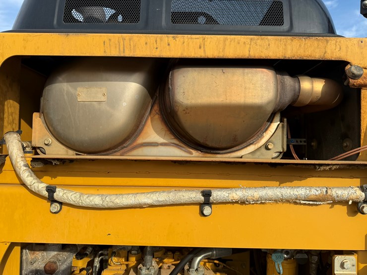 caterpillar-323fl-image-43