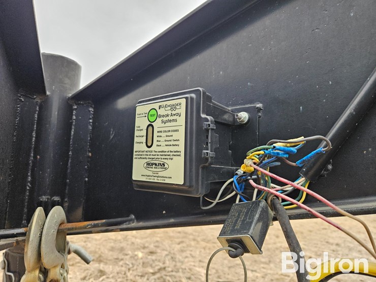 2010-neil-20'-t/a-gooseneck-nurse-tank/sprayer-trailer-w/duals-image-14