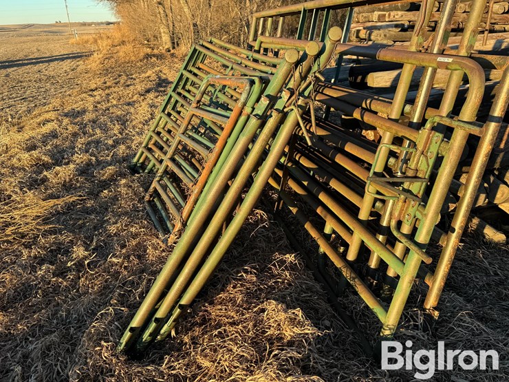 livestock-panels-&-gate-image-9