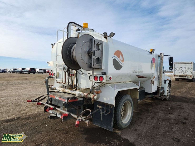 2008-international-durastar-4300-image-4