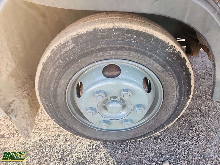 2004-hino-fb1817-image-11