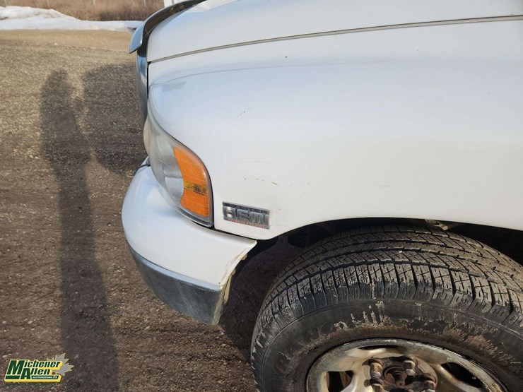 2004-dodge-ram-1500-image-37