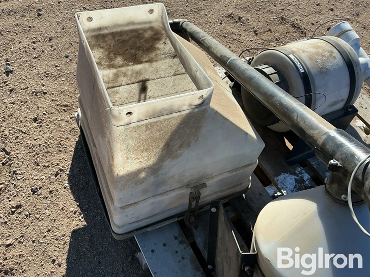 dry-inoculant-applicators-image-17