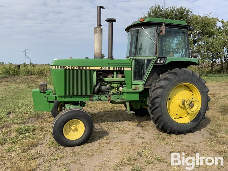 1980-john-deere-4440-image-1