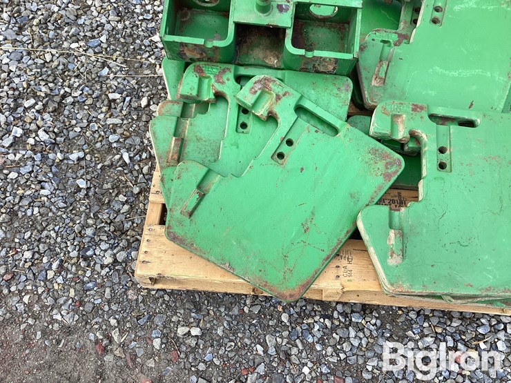 john-deere-r58820d-jdfw25-suitcase-weights-w/bracket-image-10