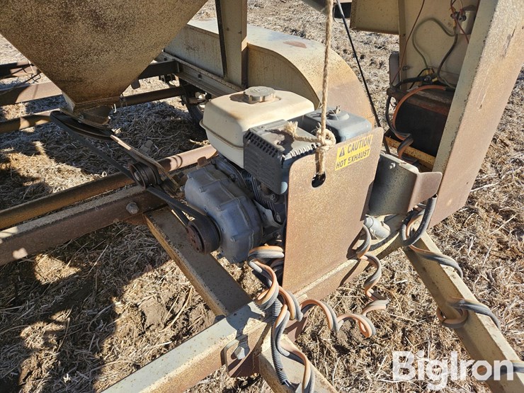 strobel-t/a-2-box-seed-tender-image-15