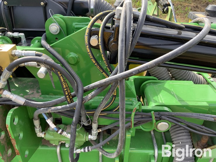 2015-john-deere-1725-image-20