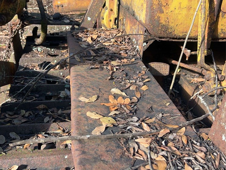 caterpillar-r2-image-27