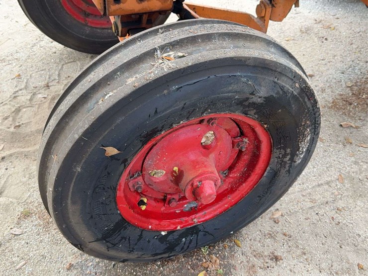 minneapolis-moline-335-image-34