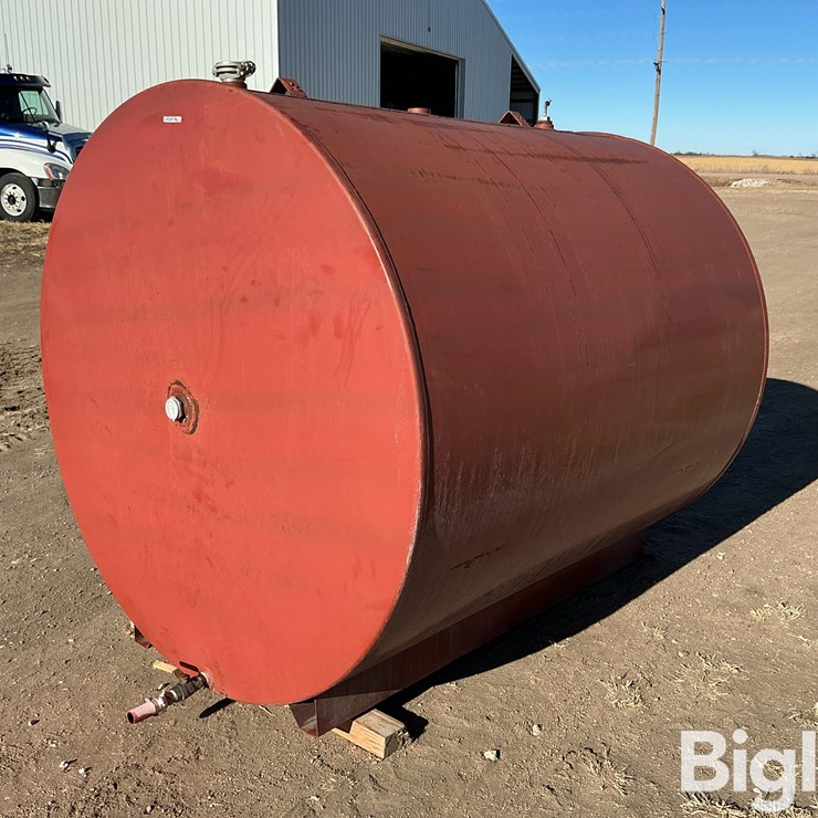 1,000-Gallon Fuel Tank
