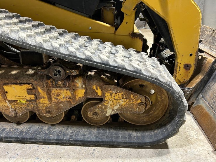 caterpillar-279c2-image-14