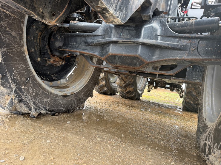 case-ih-235-image-35