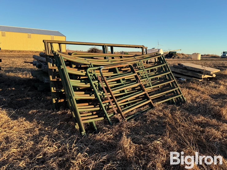 livestock-panels-&-gate-image-3