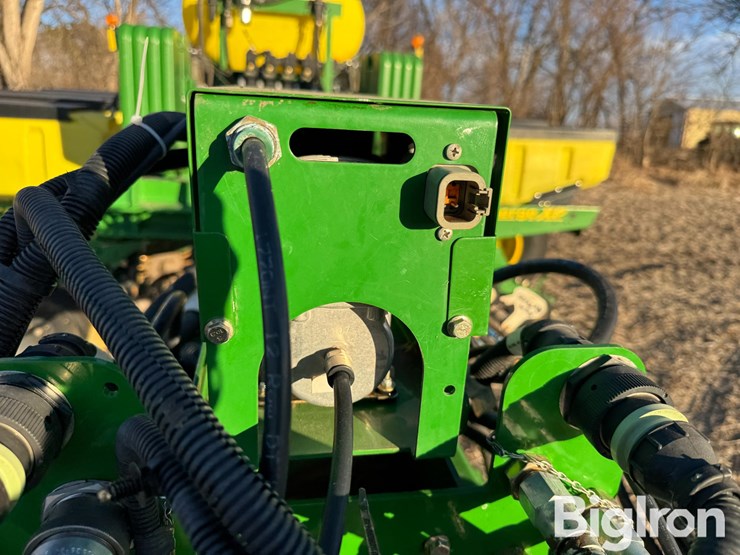 2011-john-deere-1770nt-image-18