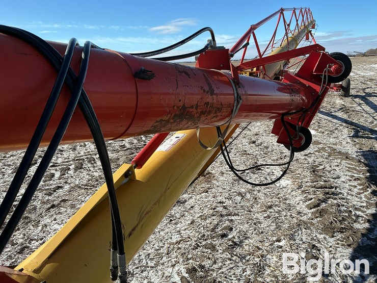 westfield-mk130-91-grain-auger-w/swing-hopper-image-16