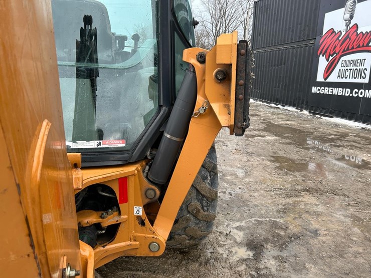 2016-case-580n-image-16