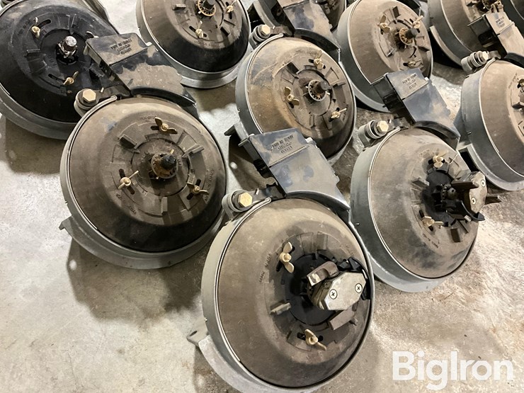 john-deere-maxemerge-planter-bean-meters-w/plates-image-14