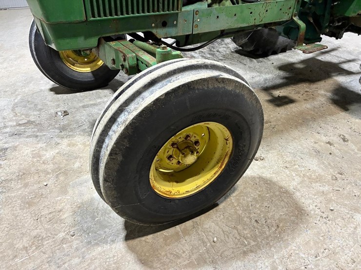 john-deere-2940-image-10