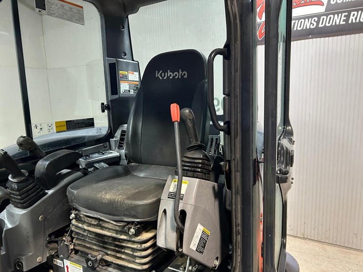 2021-kubota-kx057-4-image-19