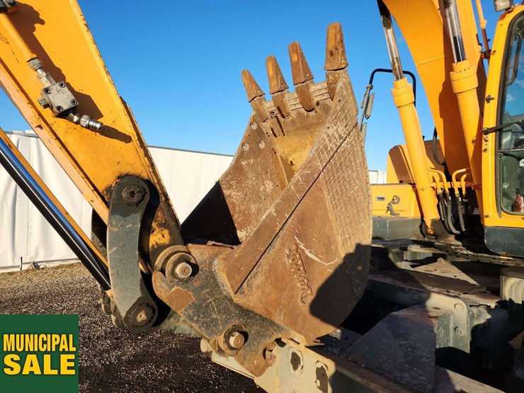 2012-hyundai-r140-w-9-excavator-image-35