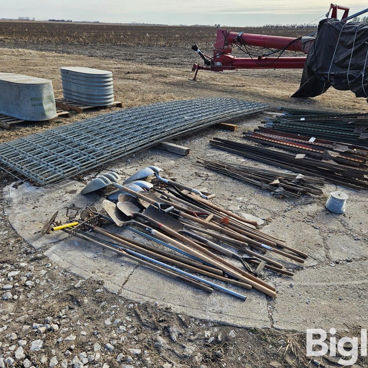 Mesh Livestock Panels, T Posts & Fencing/Livestock Items