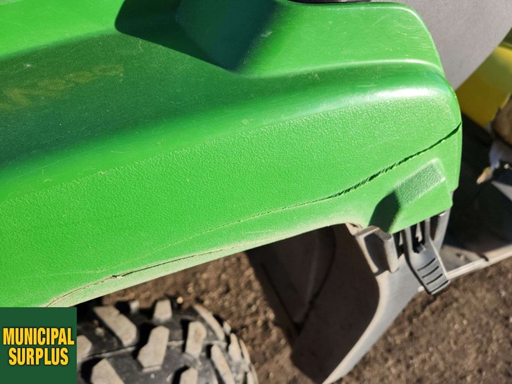 john-deere-gator-image-30