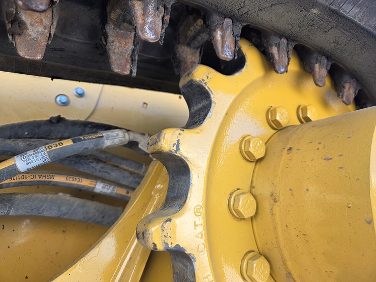 2021-caterpillar-299d3-image-60