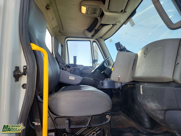 2012-international-workstar-7400-image-21