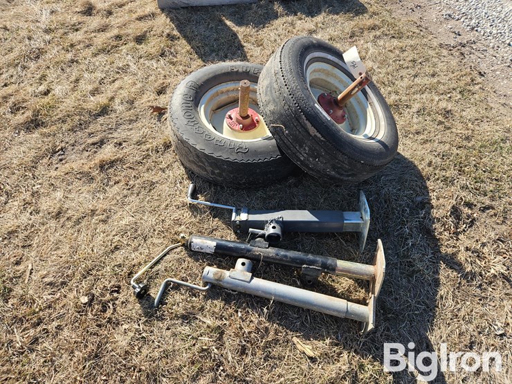 14"-tires-w/hubs-&-trailer-jacks-image-3