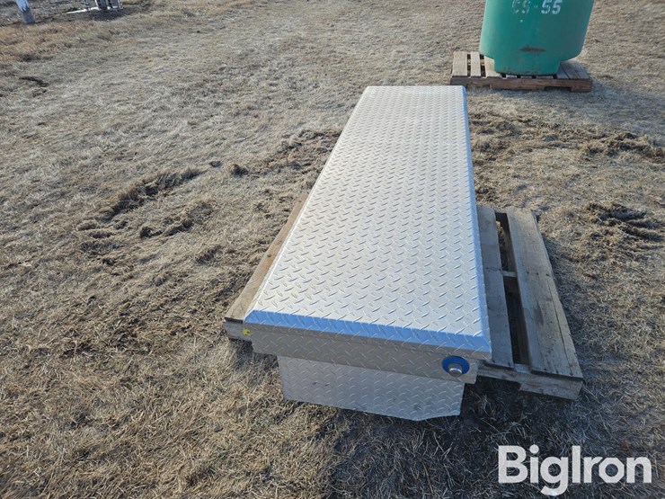 aluminum-pickup-box-toolbox-image-4