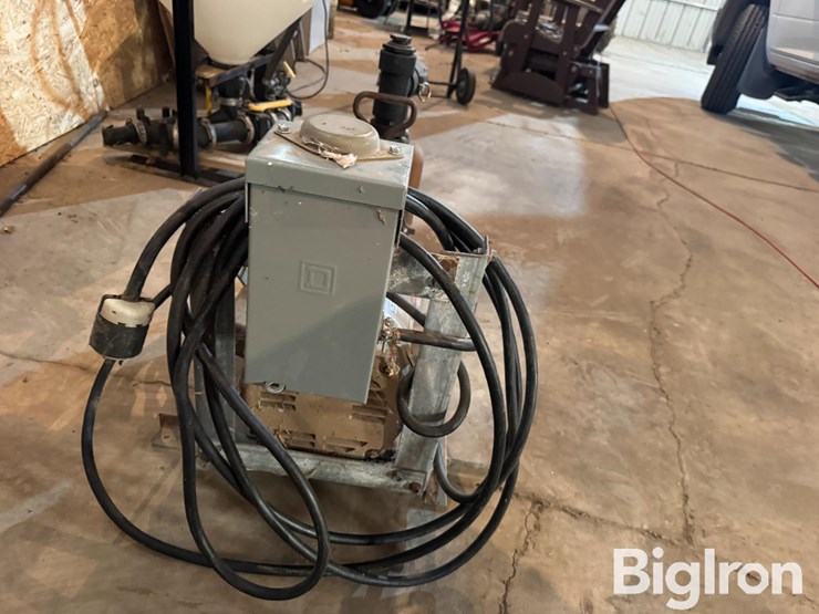 7.5-hp-motor-&-transfer-pump-image-16